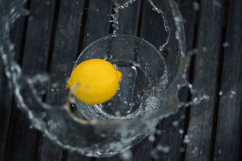 Eau légèrement acide